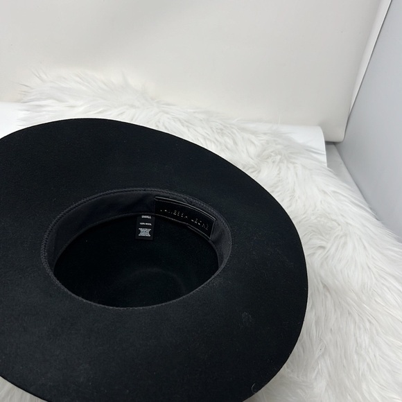 janessa Leone Luca Packable Wool Hat Black Small